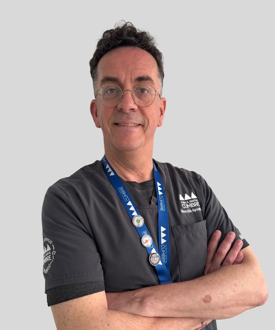 Dr. Gustavo Besamat Oñatt - Director Clínico Cumbre Apoquindo